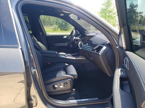 Used 2026 BMW X7 M60i w/ Executive Package AWD/4WD image 13