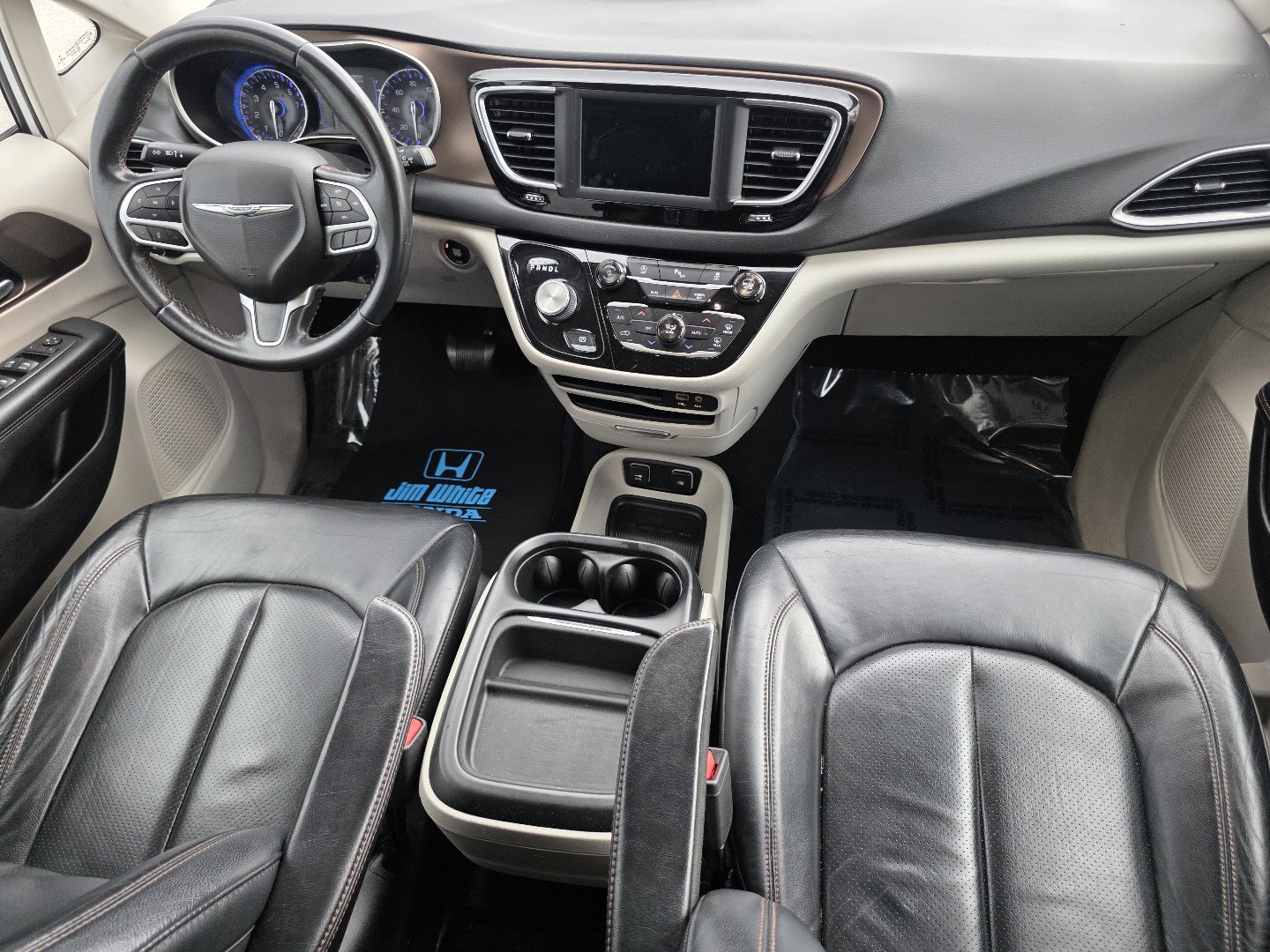 Used 2018 Chrysler Pacifica Touring-L FWD image 20
