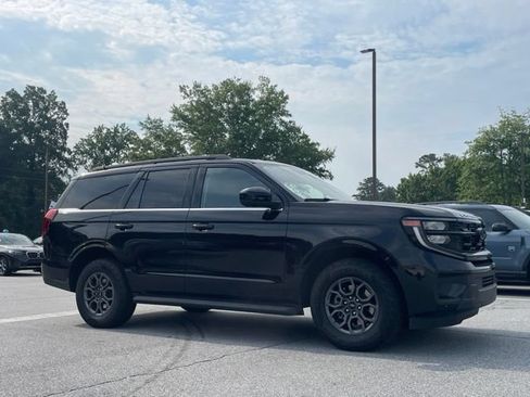Used 2025 Ford Expedition Active RWD image 11