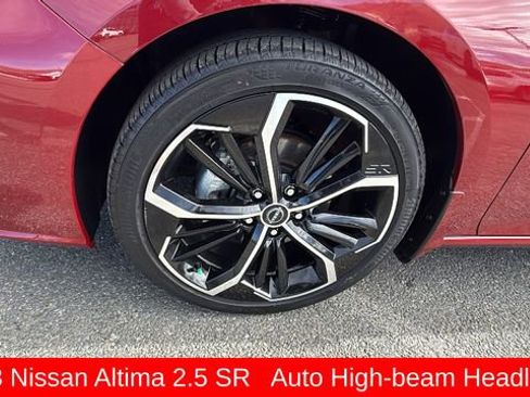 Used 2023 Nissan Altima 2.5 SR w/ SR Premium Package image 9