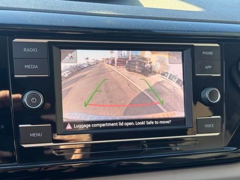 Used 2022 Volkswagen Taos S image 19