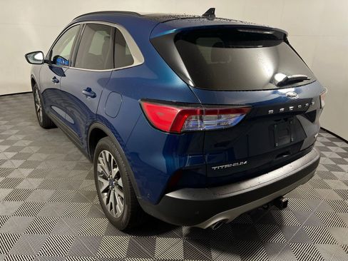 Used 2020 Ford Escape Titanium image 7