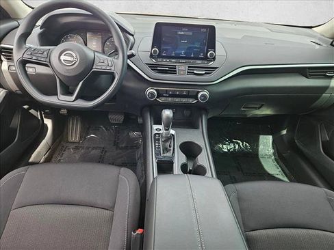 Certified 2025 Nissan Altima 2.5 S FWD image 18