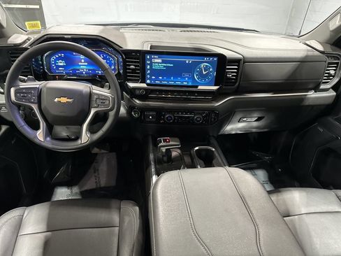 Certified 2023 Chevrolet Silverado 1500 LTZ AWD/4WD image 8