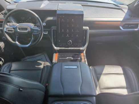 Used 2025 GMC Yukon Denali AWD/4WD image 23