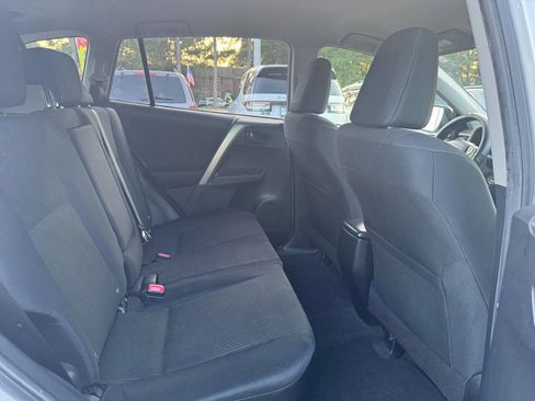 Used 2015 Toyota RAV4 LE image 14