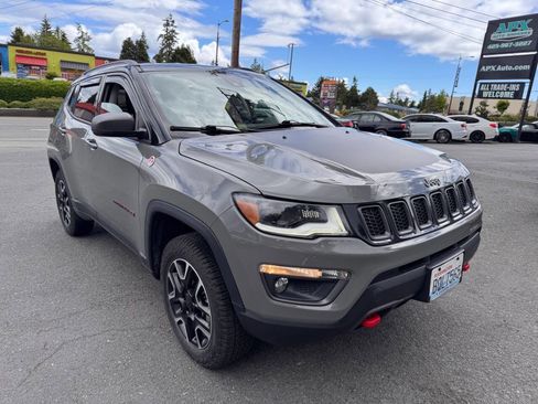 Used 2020 Jeep Compass Trailhawk w/ Leather Interior Group AWD/4WD image 7