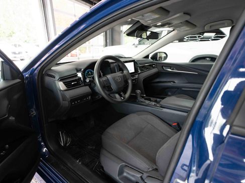 Used 2025 Toyota Camry LE FWD image 8