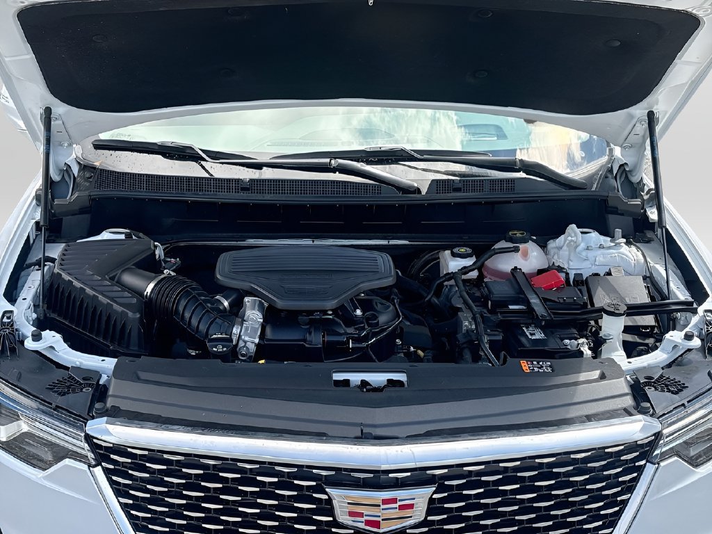 Used 2025 Cadillac XT6 Premium Luxury w/ Technology Package FWD image 33