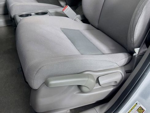 Used 2011 Honda CR-V LX image 22