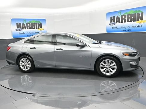 Used 2025 Chevrolet Malibu LT FWD image 7