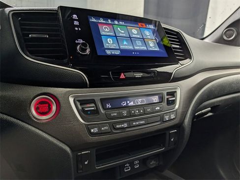 Used 2024 Honda Passport TrailSport image 24