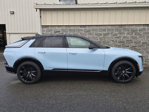 New 2026 Cadillac Lyriq Premium Sport image 9