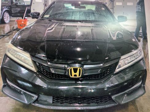 Used 2016 Honda Accord Touring image 4