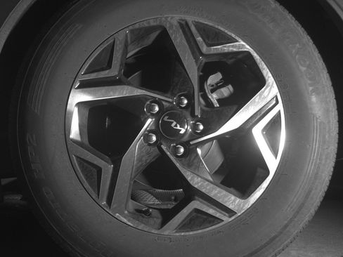 Used 2024 Kia Sportage LX image 11