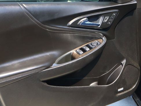 Used 2022 Chevrolet Malibu Premier FWD image 16