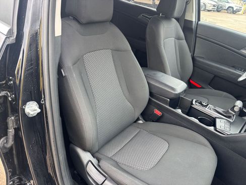 Used 2025 Kia Sportage LX image 35