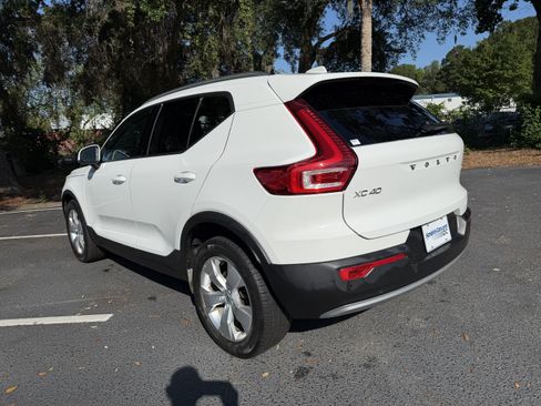 Used 2020 Volvo XC40 T5 Momentum AWD/4WD image 8