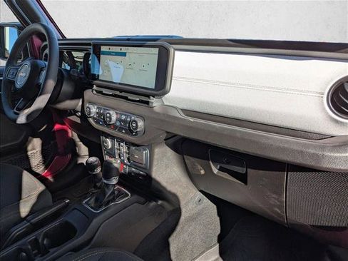 Used 2024 Jeep Wrangler Willys image 19