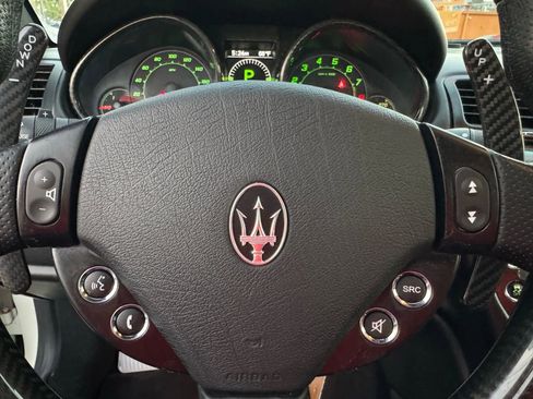 Used 2013 Maserati GranTurismo Sport image 33