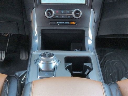 Certified 2024 Ford Edge Titanium w/ Titanium Elite Package image 19