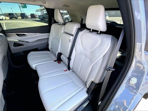 New 2026 INFINITI QX60 Luxe image 15