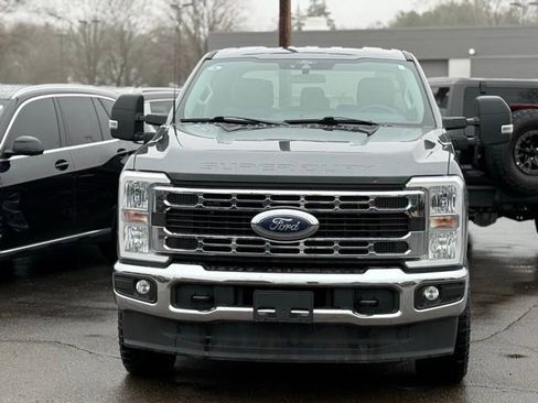 Used 2024 Ford F250 XLT image 31