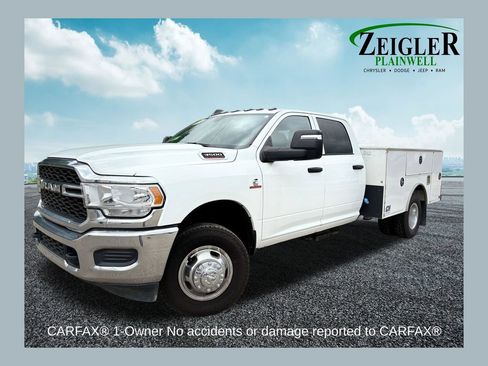 Used 2024 RAM 3500 Tradesman w/ Chrome Appearance Group AWD/4WD image 1