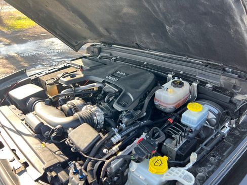 Used 2018 Jeep Wrangler Unlimited Rubicon image 37