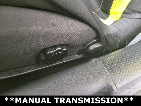 Used 2002 Toyota MR2 image 12