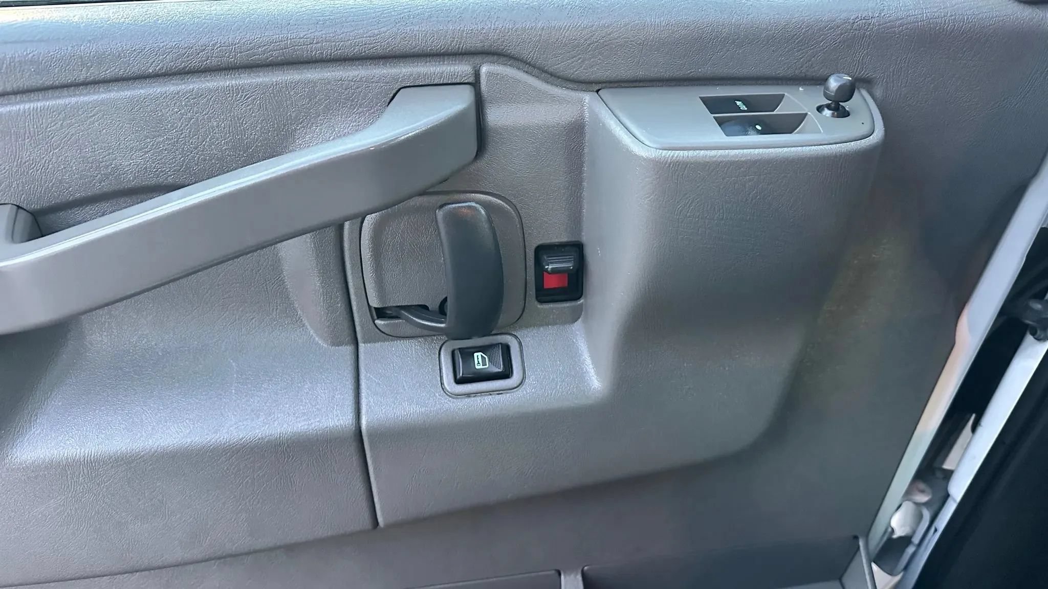 Used 2021 Chevrolet Express 2500 w/ Driver Convenience Package RWD image 30