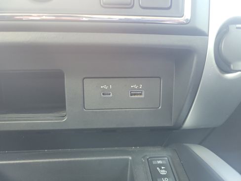 Used 2021 Nissan Titan SV w/ SV Convenience Package RWD image 30