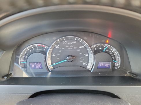 Used 2014 Toyota Camry SE FWD image 26
