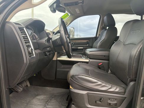 Used 2014 RAM 2500 Laramie w/ Convenience Group image 12