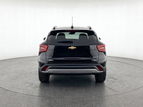 Used 2025 Chevrolet Trax LT FWD image 7