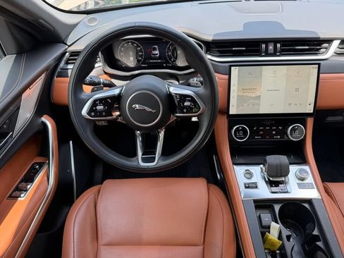Used 2025 Jaguar F-PACE R-Dynamic S AWD/4WD image 15