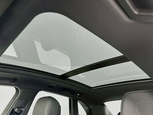 New 2026 Porsche Macan S image 24