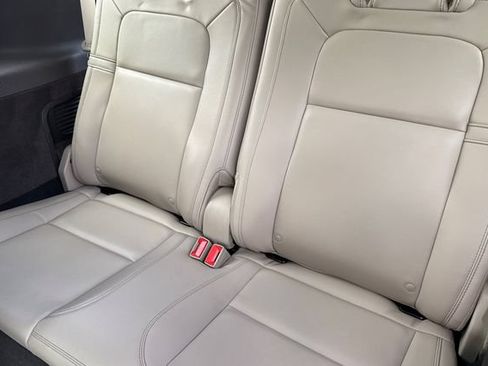 Used 2022 Lincoln Aviator Reserve w/ Elements Package Plus AWD/4WD image 18