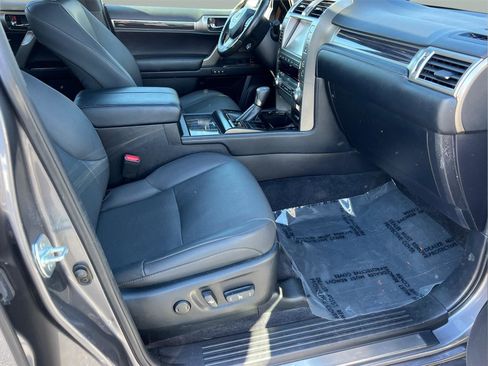 Used 2020 Lexus GX 460 Premium image 14