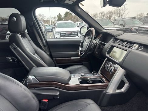 Used 2017 Land Rover Range Rover HSE image 13