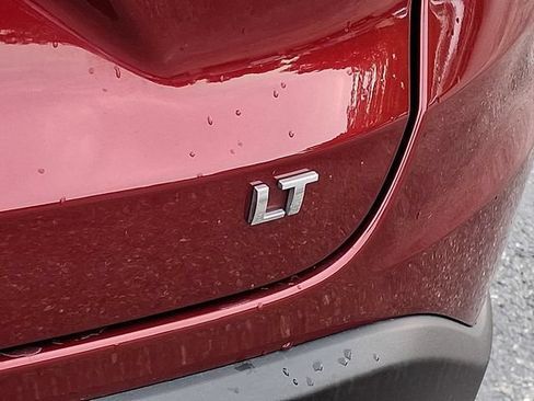 Used 2025 Chevrolet Trax LT FWD image 30