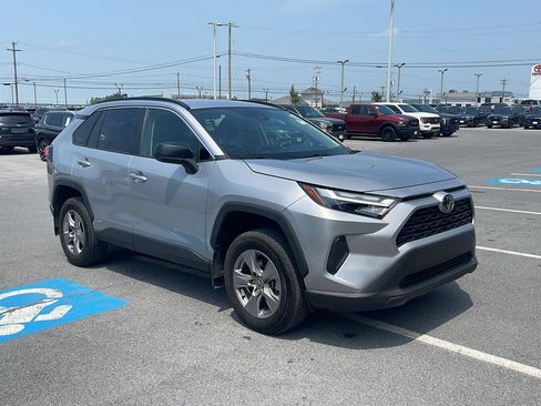 Used 2025 Toyota RAV4 LE AWD/4WD image 1