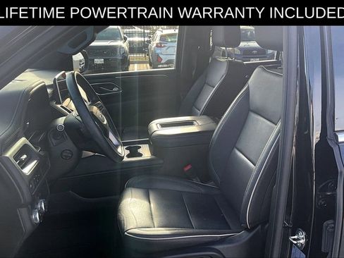 Used 2024 GMC Yukon SLT w/ SLT Luxury Package image 25