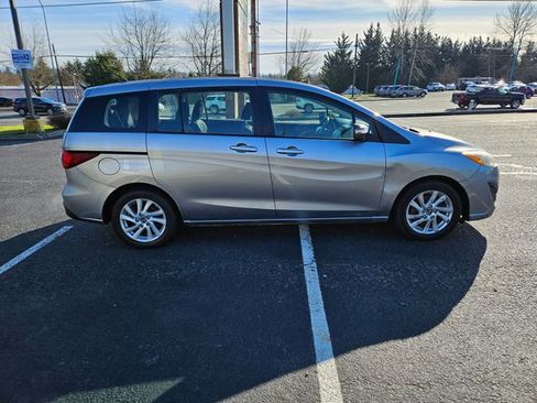 Used 2013 MAZDA MAZDA5 Sport image 2