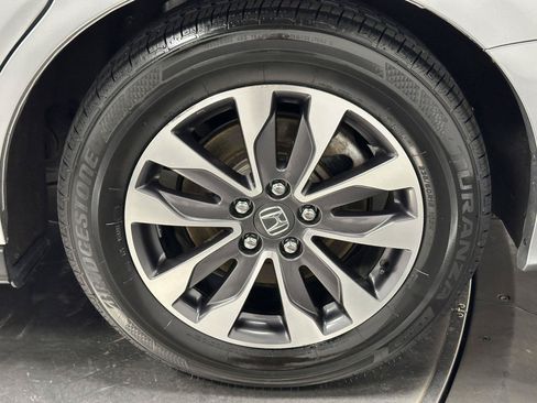 Certified 2024 Honda Odyssey EX-L image 19