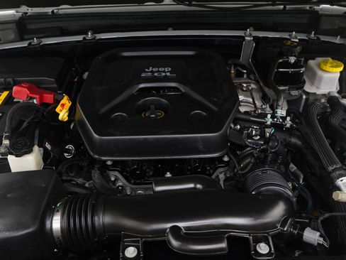 Used 2023 Jeep Wrangler Unlimited w/ Cold Weather Group image 31