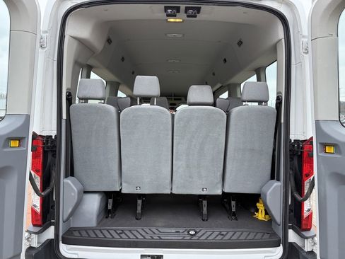Used 2018 Ford Transit 350 XLT image 6