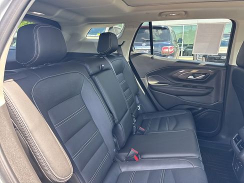 Used 2022 GMC Terrain Denali w/ Denali Premium Package AWD/4WD image 25