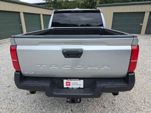 Certified 2025 Toyota Tacoma SR AWD/4WD image 5