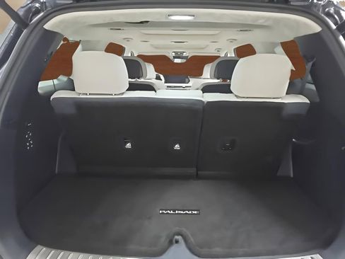 Used 2024 Hyundai Palisade Calligraphy image 18